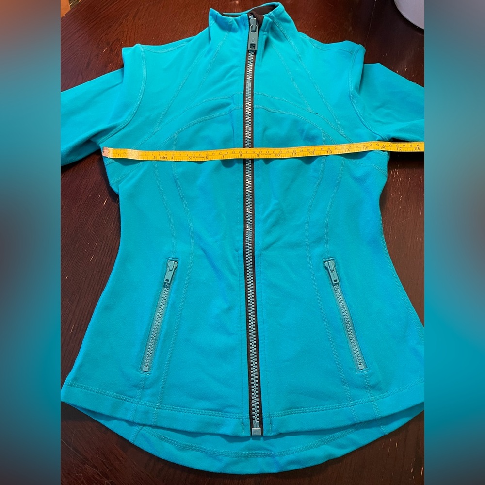 Lululemon Vintage Size 8 Sea Green Running Jacket - Picture 4 of 7